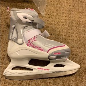 Adjustable Ice Skates Sizes 2-5